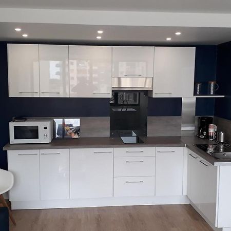 Les Marines Apartment Courseulles-sur-Mer Bagian luar foto