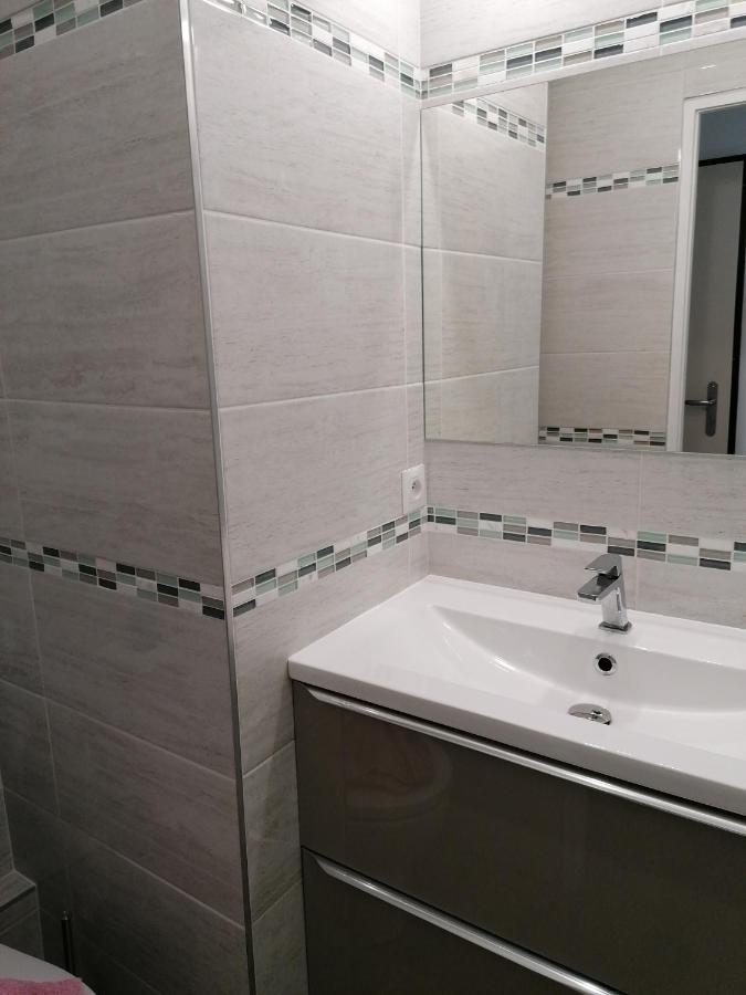 Les Marines Apartment Courseulles-sur-Mer Bagian luar foto