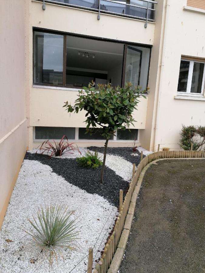 Les Marines Apartment Courseulles-sur-Mer Bagian luar foto
